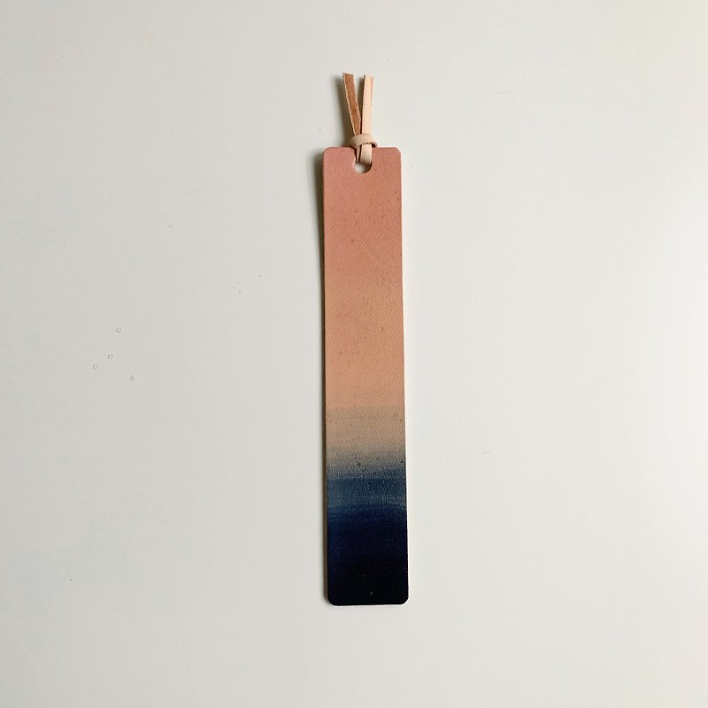 [Quiet afternoon. Hand-dyed leather bookmarks] Meditation landscape custom printed branding exchange gifts - ที่คั่นหนังสือ - หนังแท้ 