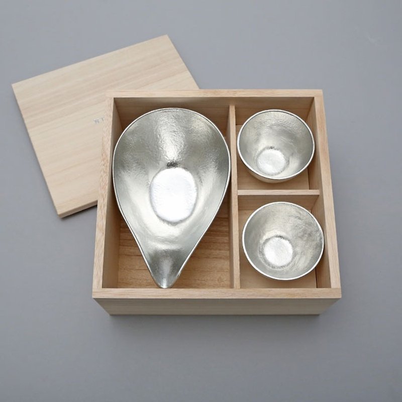 Slice mouth cup-L + sake cup 2 into wooden box set - แก้วไวน์ - โลหะ สีเงิน