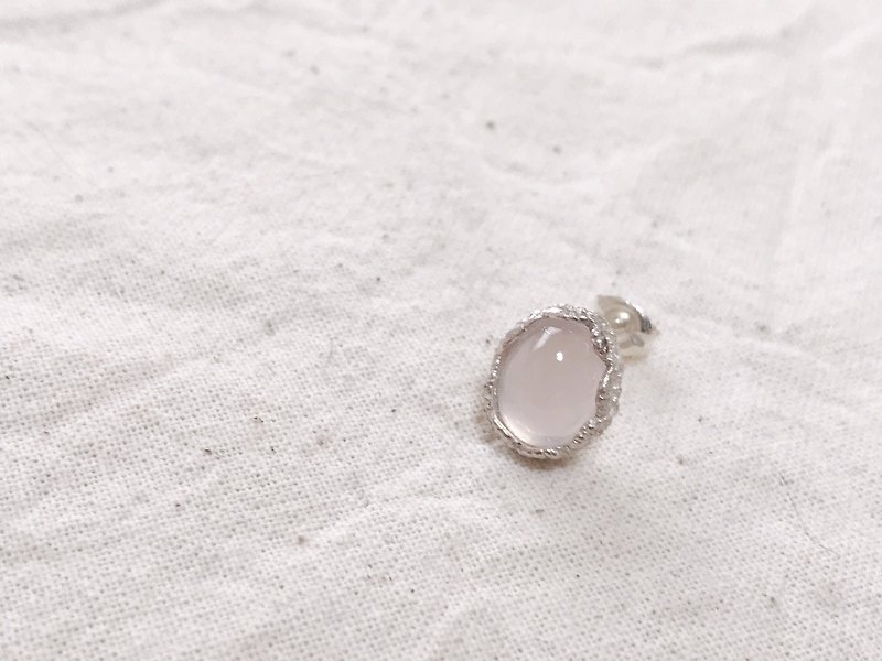 moonstone pierced earrings / Moonstone earrings - ต่างหู - โลหะ สีเงิน