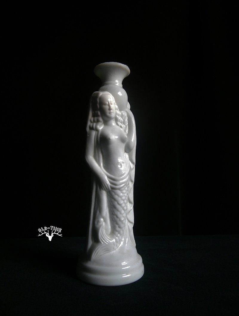 [Old Time OLD-TIME] Early Taiwanese Mermaid Milk Glass Vase - Items for Display - Other Materials Multicolor
