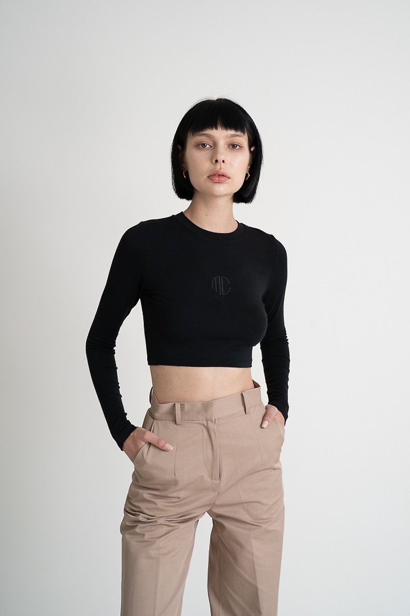 Logo Modal Crop Top - Black - เสื้อผู้หญิง - ผ้าฝ้าย/ผ้าลินิน สีดำ