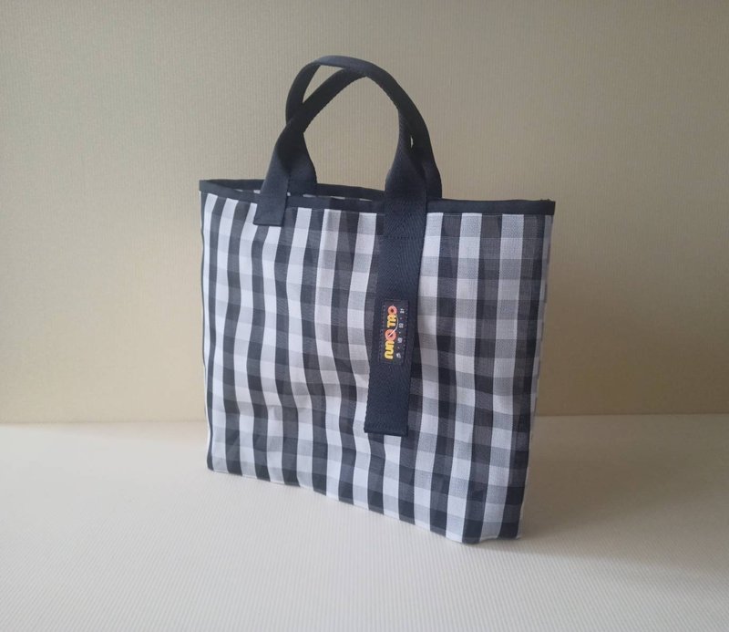 Exclusive black and white plaid_stand-up asymmetric concave bottom carry-on bag - Handbags & Totes - Plastic Black