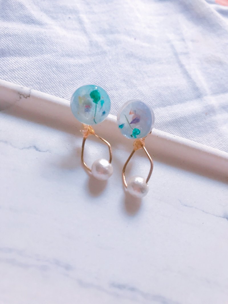 Shimmering blue two-piece earrings - Earrings & Clip-ons - Plants & Flowers Blue