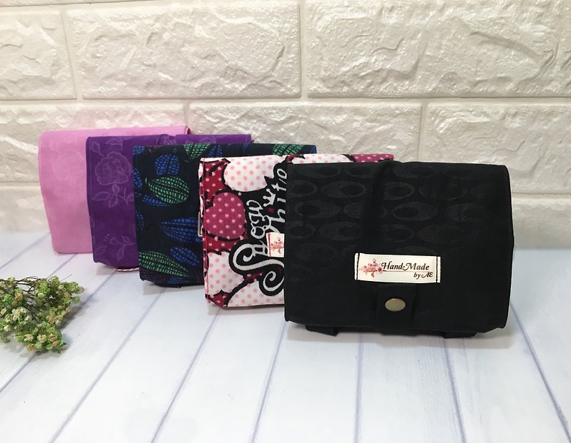 Pop style folding storage bag - กระเป๋าถือ - วัสดุอื่นๆ สีดำ