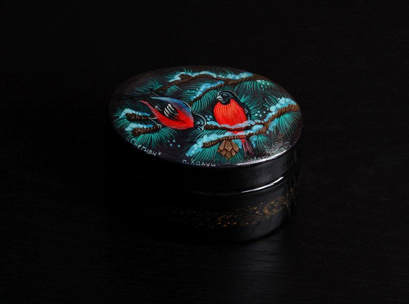Tiny birds lacquer box hand-painted bullfinches small Christmas Gift Wrapping - ของวางตกแต่ง - วัสดุอื่นๆ 