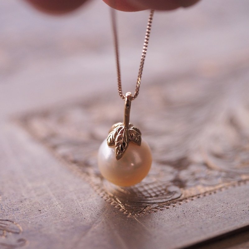 Natural Japanese Akoya Seawater Pearl 10K Gold Handmade Necklace K10YG Seawater Pearl - สร้อยคอ - ไข่มุก สีทอง