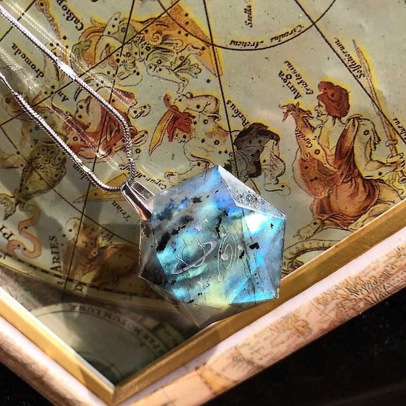 [失われたと見つける]自然石の虹の猫スター宇宙コスモライト石のネックレス - チョーカー - 宝石 多色