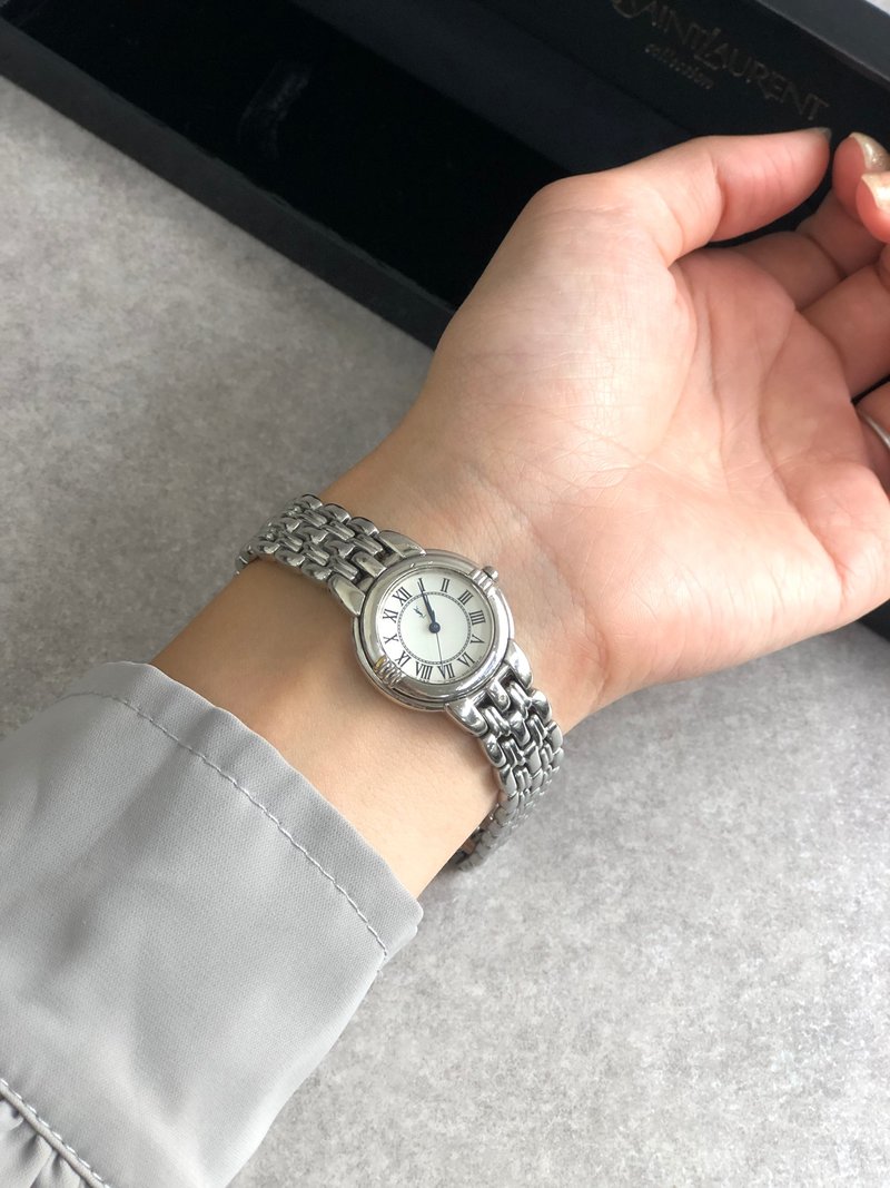 【 日本直送　名牌中古包 】Yves Saint Laurent 腕時計 シルバー ラウンド ステンレススチール クォーツ 5431-F45979 7g55m6 - 女錶 - 不鏽鋼 銀色
