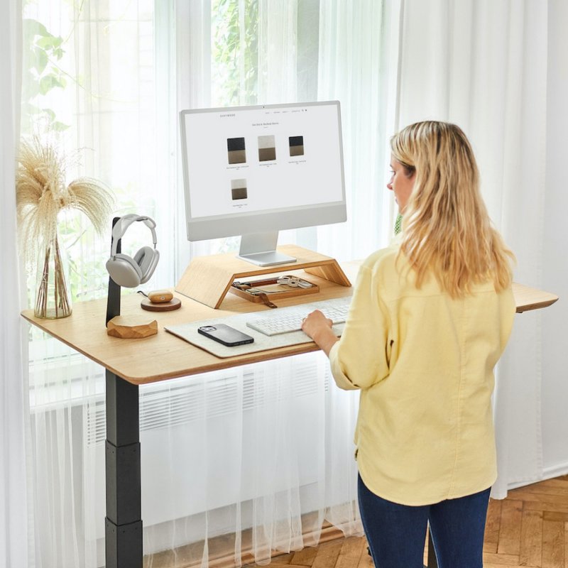 Standing Desk - Solid Wood - โต๊ะอาหาร - ไม้ สีนำ้ตาล