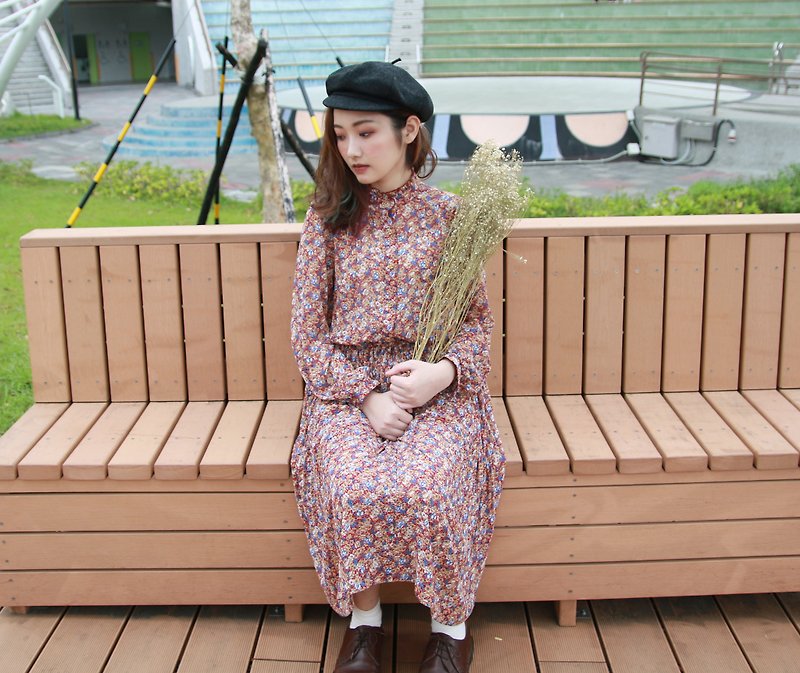 Back to Green::絲質洋裝 春日 小立領 百折 vintage dress (OPD-09) - 連身裙 - 絲．絹 透明