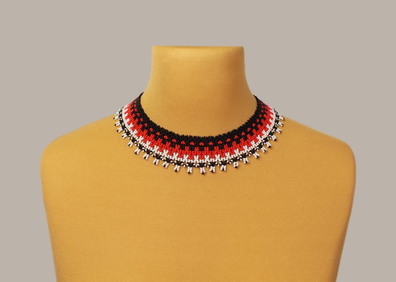 Red and black  traditional ukraine jewelry - 項鍊 - 玻璃 紅色