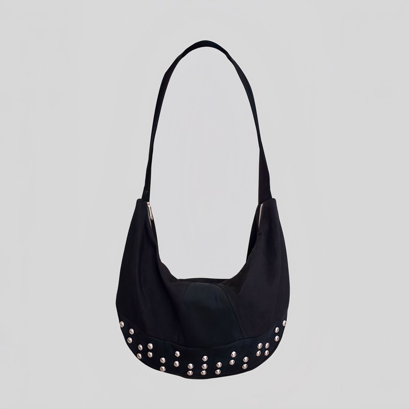 NO.29 LARGE STUDDED DENIM HOBO BAG 黑牛仔布釘釦流浪漂流人包 - 側背包/斜背包 - 棉．麻 黑色