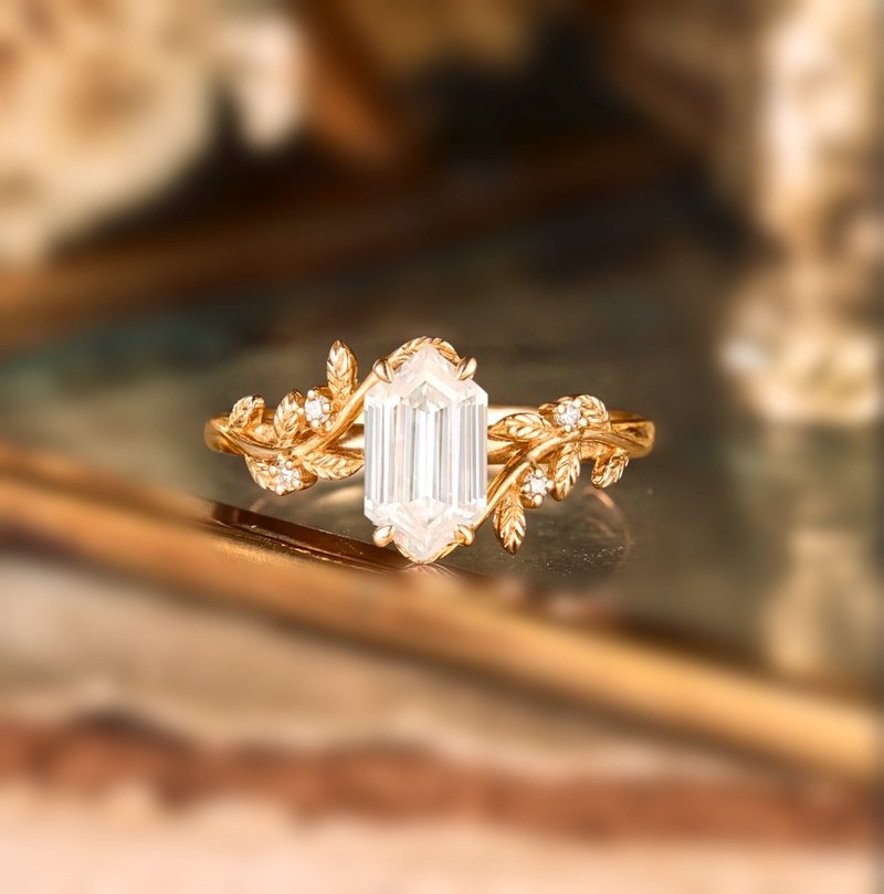 Long-hexagon Moissanite Engagement Ring, 14K Gold Leaf Ring, Engagement Ring - 對戒 - 純銀 綠色