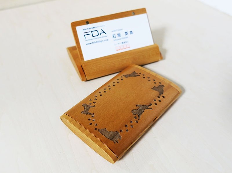 Shiba Inu and meat balls footprints wooden business card holder (maple) - ที่เก็บนามบัตร - ไม้ สีนำ้ตาล