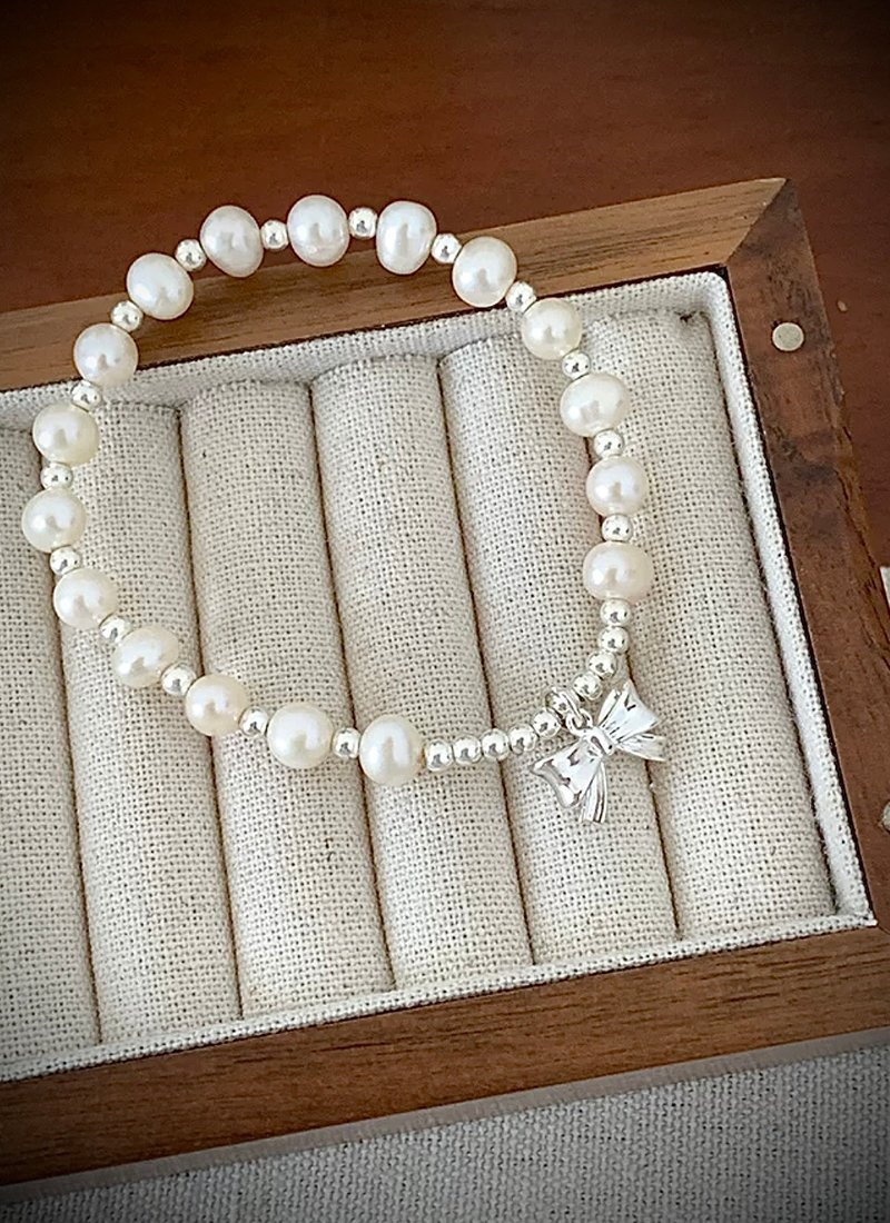 C&W Japanese natural freshwater special-shaped pearl elegant and generous bracelet - สร้อยข้อมือ - ไข่มุก สีเงิน