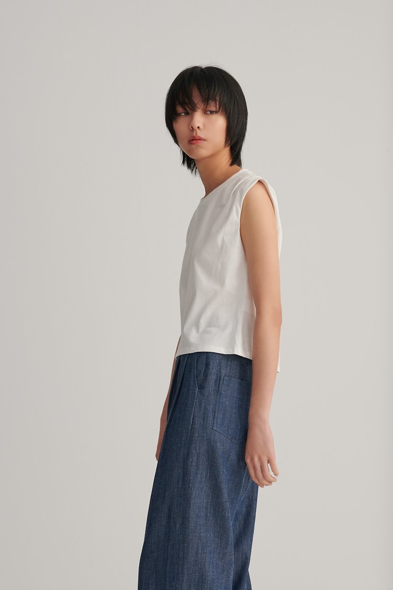 Shan Yong shoulder pleated design slightly dropped shoulders tank top (long and short version four colors) - เสื้อยืดผู้หญิง - ผ้าฝ้าย/ผ้าลินิน 