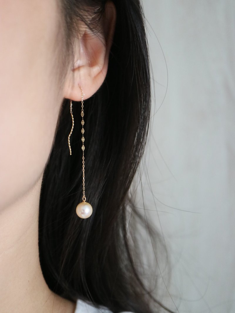 日本製 18k金設計耳線 7.5mm無調色akoya珍珠耳環 珍珠耳線 耳墜 - 耳環/耳夾/耳骨夾 - 珍珠 金色