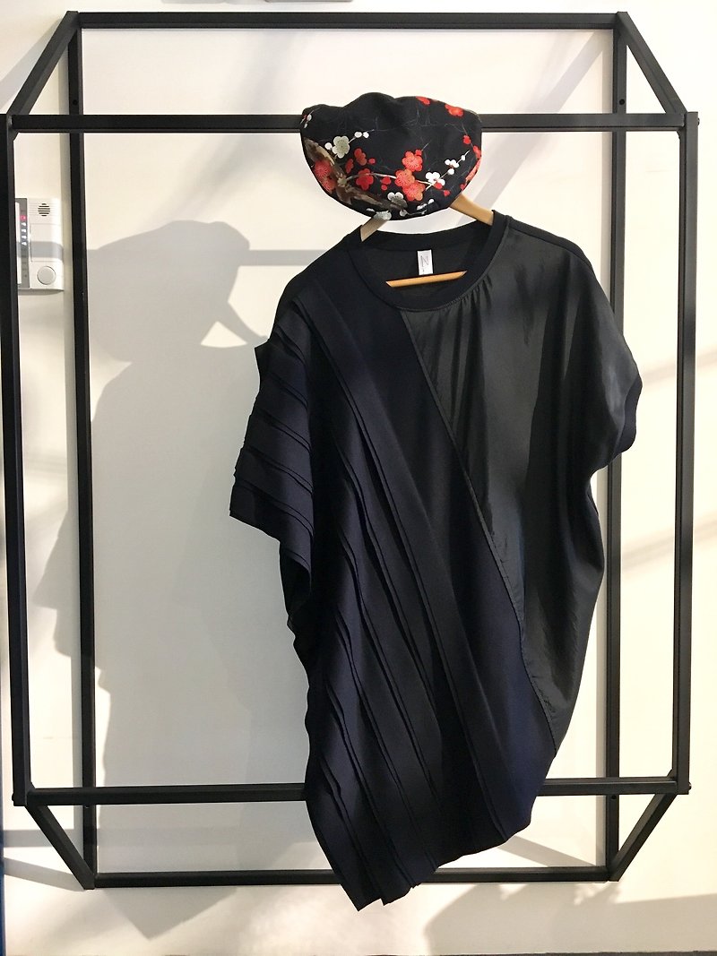 Black asymmetrical vest - Women's Vests - Polyester Black