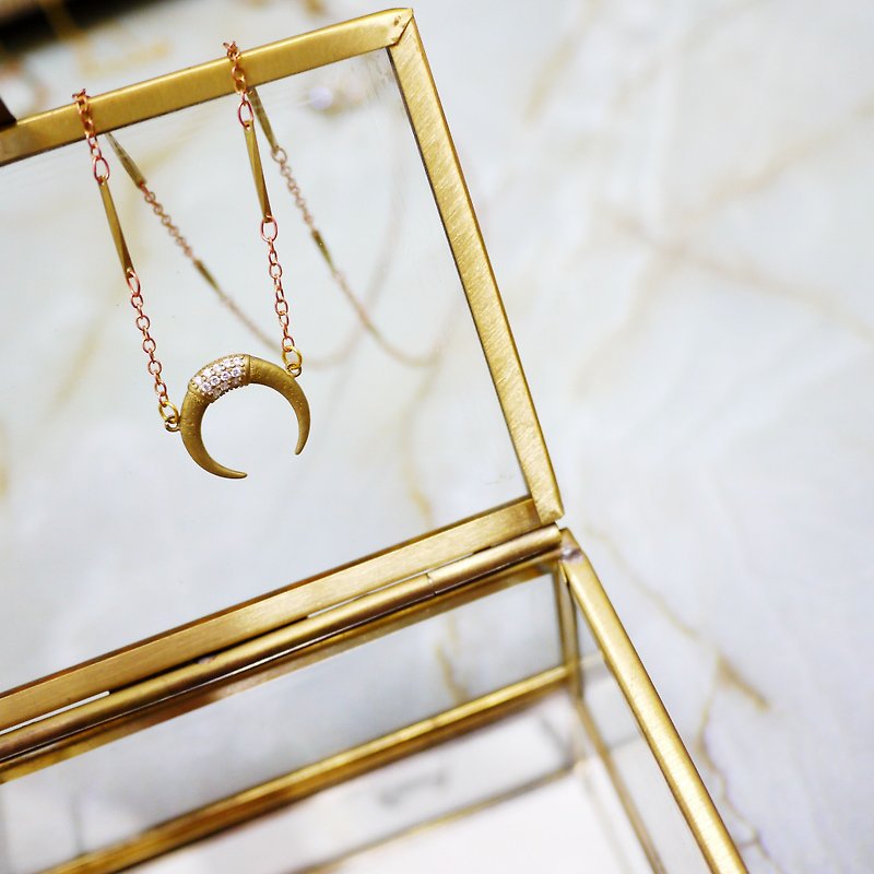 Classic Crescent Crescent Necklace - Necklaces - Other Metals Gold