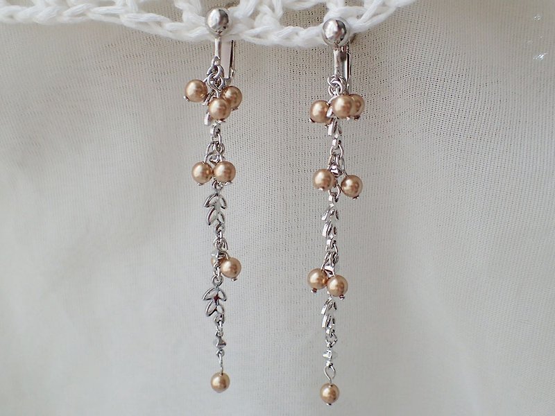 earrings with SWAROVSKI ELEMENTS - ต่างหู - แก้ว สีกากี