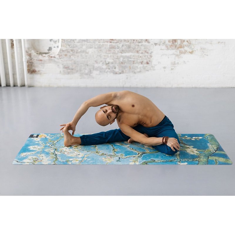 【Clesign】Van Gogh Limited Co-branded Van Gogh Yoga Mat 4mm - Blooming Apricot Blossom - Yoga Mats - Other Materials Blue