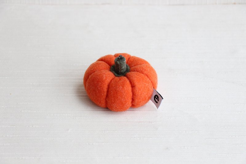Delicious pumpkin‧Hand-sewn pendant key ring‧Halloween come together│abbiesee gift shop - Keychains - Polyester Orange