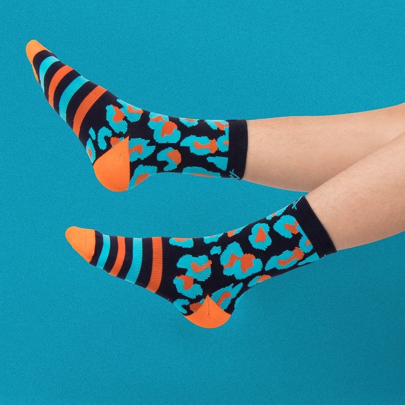 【Neo-classic Collection】Electric Leopard Sports Socks - ถุงเท้า - ผ้าฝ้าย/ผ้าลินิน สีน้ำเงิน