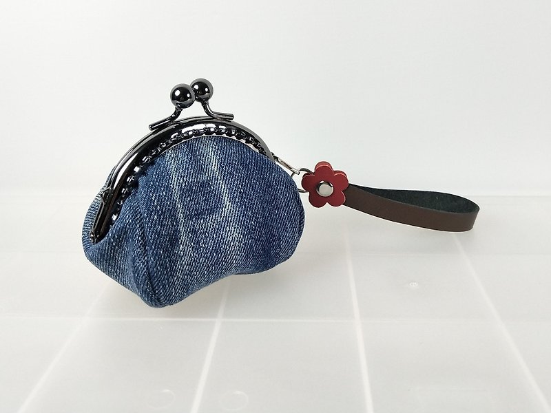 水波紋的牛仔布零錢包(口金包款搭配掛帶)再生材料友善環境保護 - 零錢包/小錢包 - 其他材質 藍色