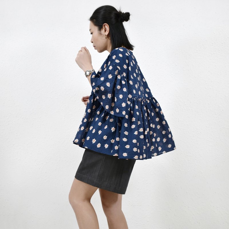 Flowy Blouse- Bubble Daisy 小雛菊 寬版長身泡泡印花布上衣 - 女上衣/長袖上衣 - 棉．麻 