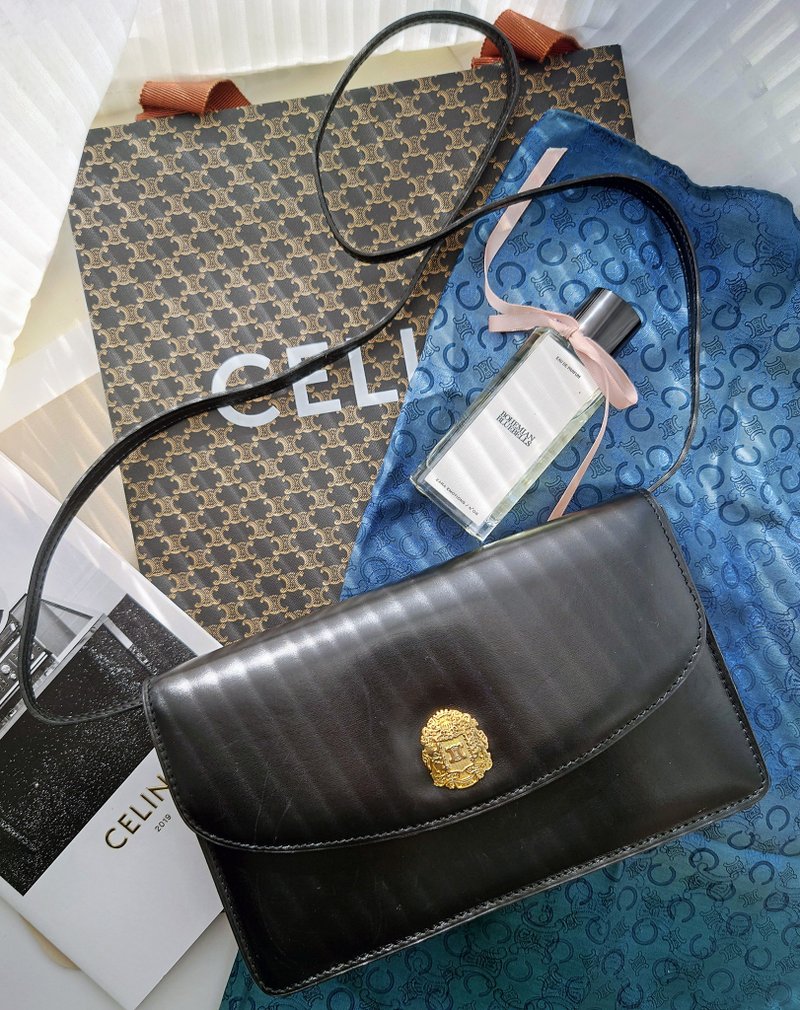 Second-hand bag CELINE School Badge Clutch Single Backpack Shoulder Bag Crossbody Bag Crossbody Bag - กระเป๋าแมสเซนเจอร์ - หนังแท้ สีดำ