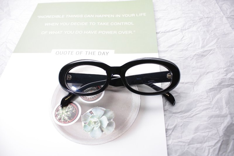 (無庫存)Black Oval Thick eyeglasses frame eyewear Handmade in Japan - Glasses & Frames - Other Materials Black