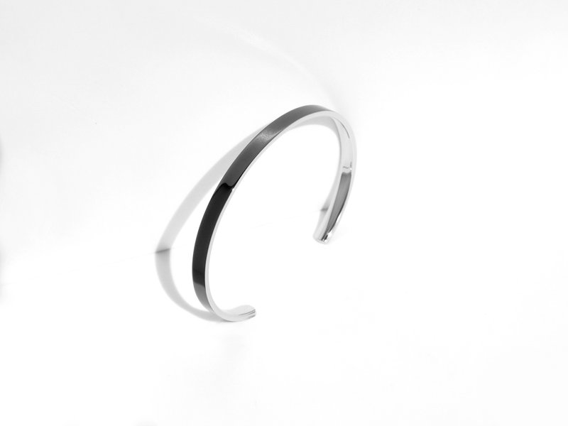 The Minimalist Cuff Bracelet | Grey | Engravable - Bracelets - Stainless Steel Gray