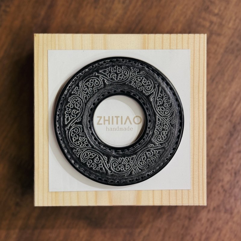 原創手工製作牛皮劍道刀鐔 金銀忍冬 霧蠟黑 劍鍔 Tsuba - 運動配件 - 真皮 黑色