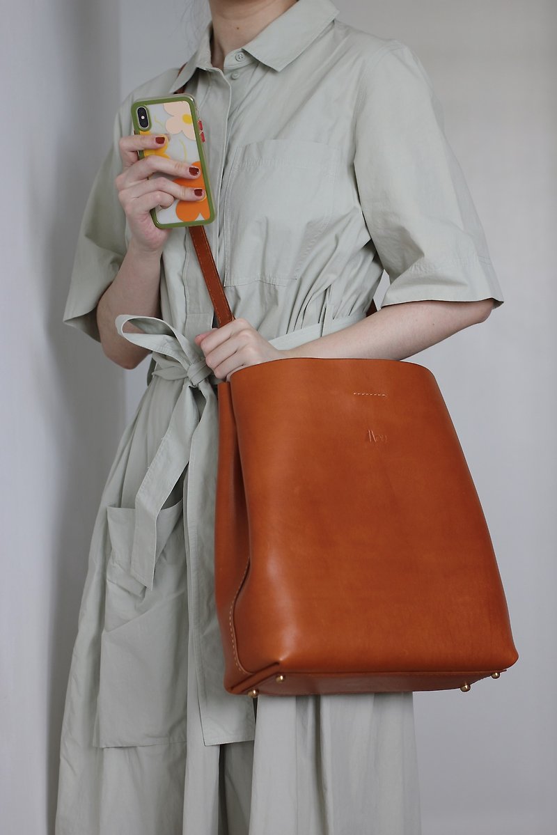 Handmade Handcrafted Vegetable tanned Leather Bucket Bag Shoulder Bag - Handbags & Totes - Genuine Leather Brown