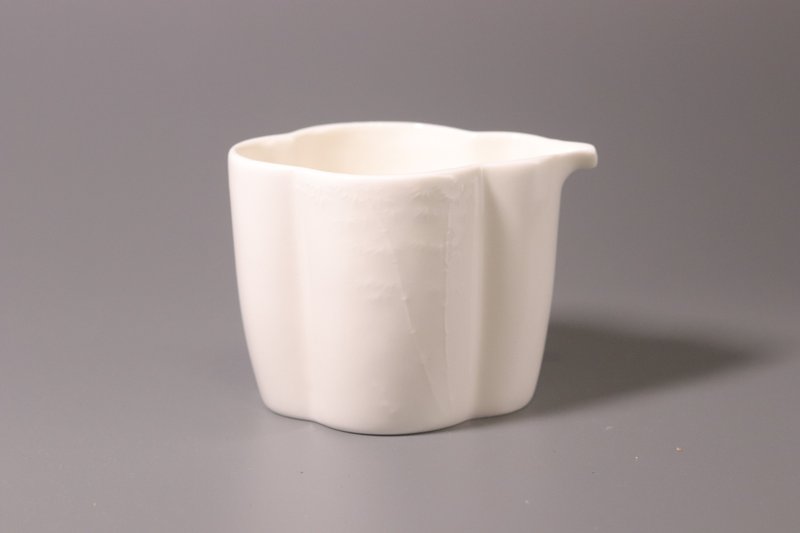 Dunmu Kiln-Dehua molded printed jade porcelain small Kui mouth tea cup - Teapots & Teacups - Porcelain White