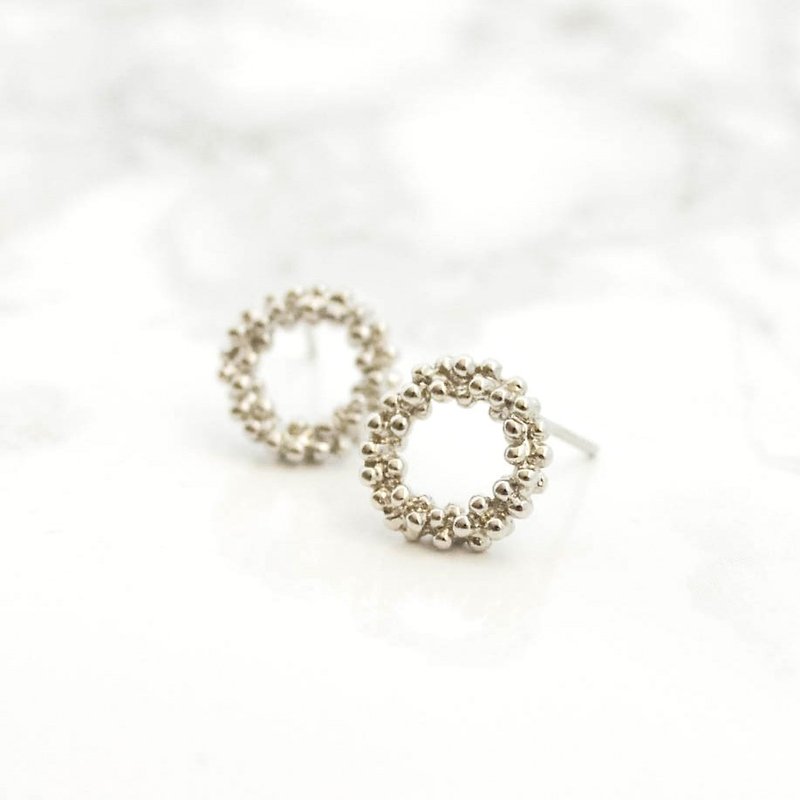 Earrings/Bubble circle Pierce/ 耳环 圈 泡沫 簡單 飾品 銀 - 耳環/耳夾 - 其他金屬 銀色
