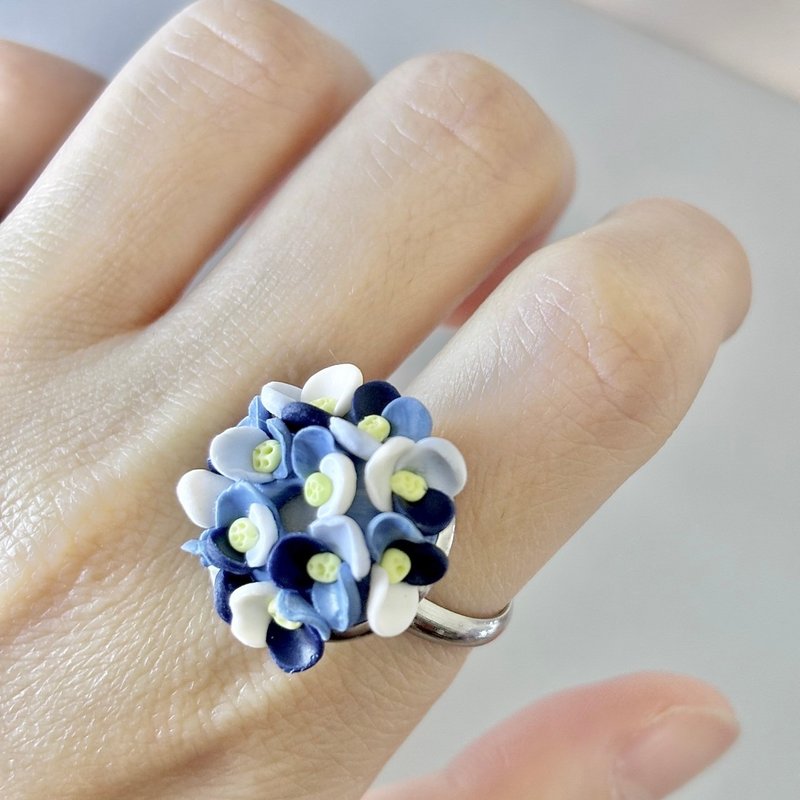 [Hydrangea Ring] – Polymer clay diffuser (use adjustable band) ring - General Rings - Pottery Blue