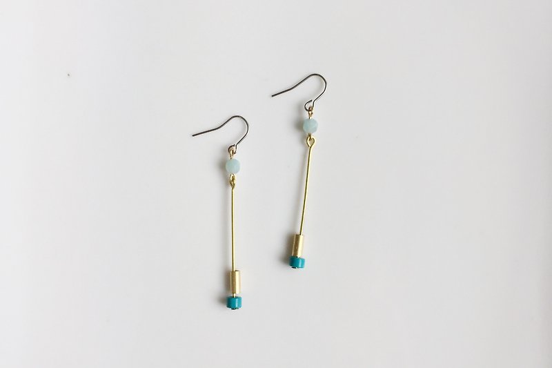 盪鞦韆 天然石黃銅造型耳環 - 耳環/耳夾 - 寶石 藍色