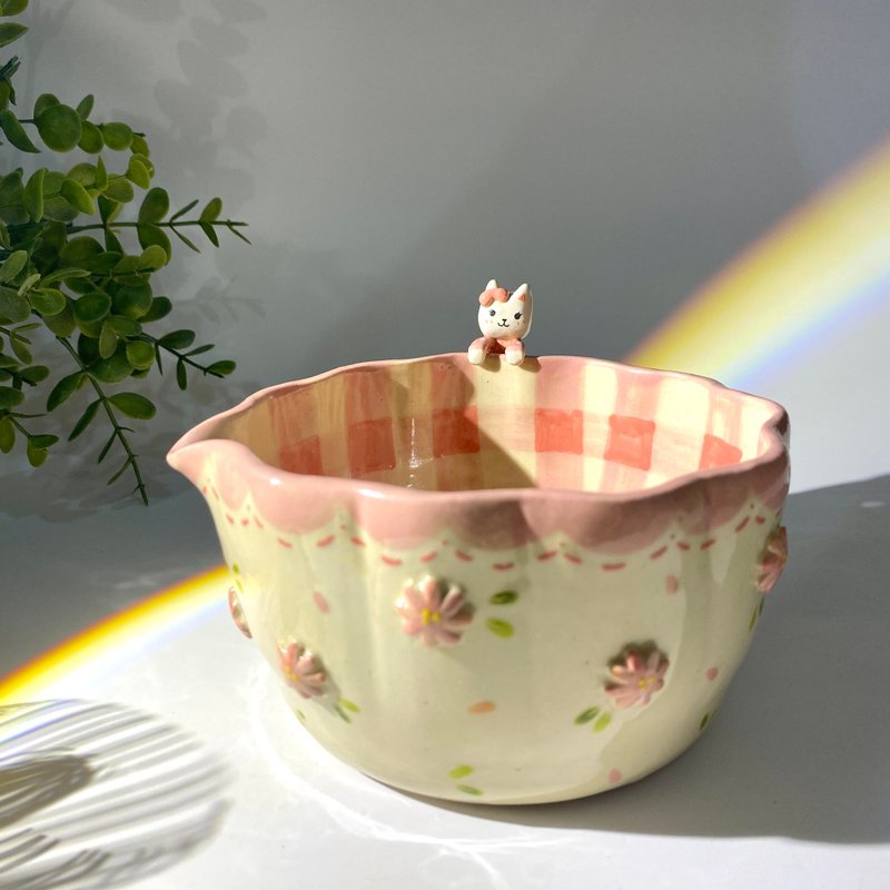 Adorable pink flower and cat Handmade ceramic chawan matcha bowl - 咖啡杯/馬克杯 - 陶 粉紅色
