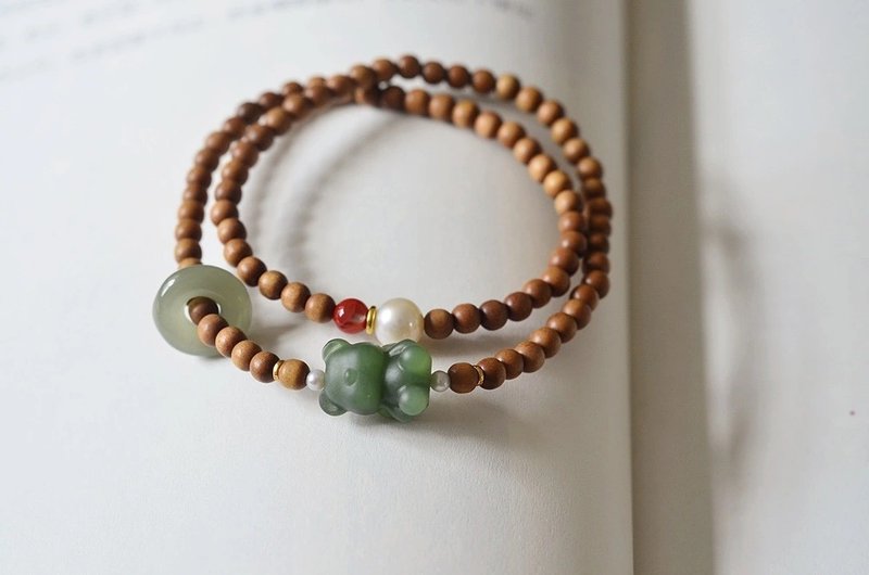 4mm Mysore old mountain sandalwood jasper bear design double circle hand-held bracelet - สร้อยข้อมือ - หยก สีนำ้ตาล