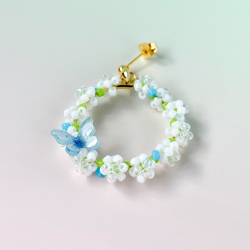 White clover flower crown and butterfly Clip-On[sky blue] - Earrings & Clip-ons - Glass Blue