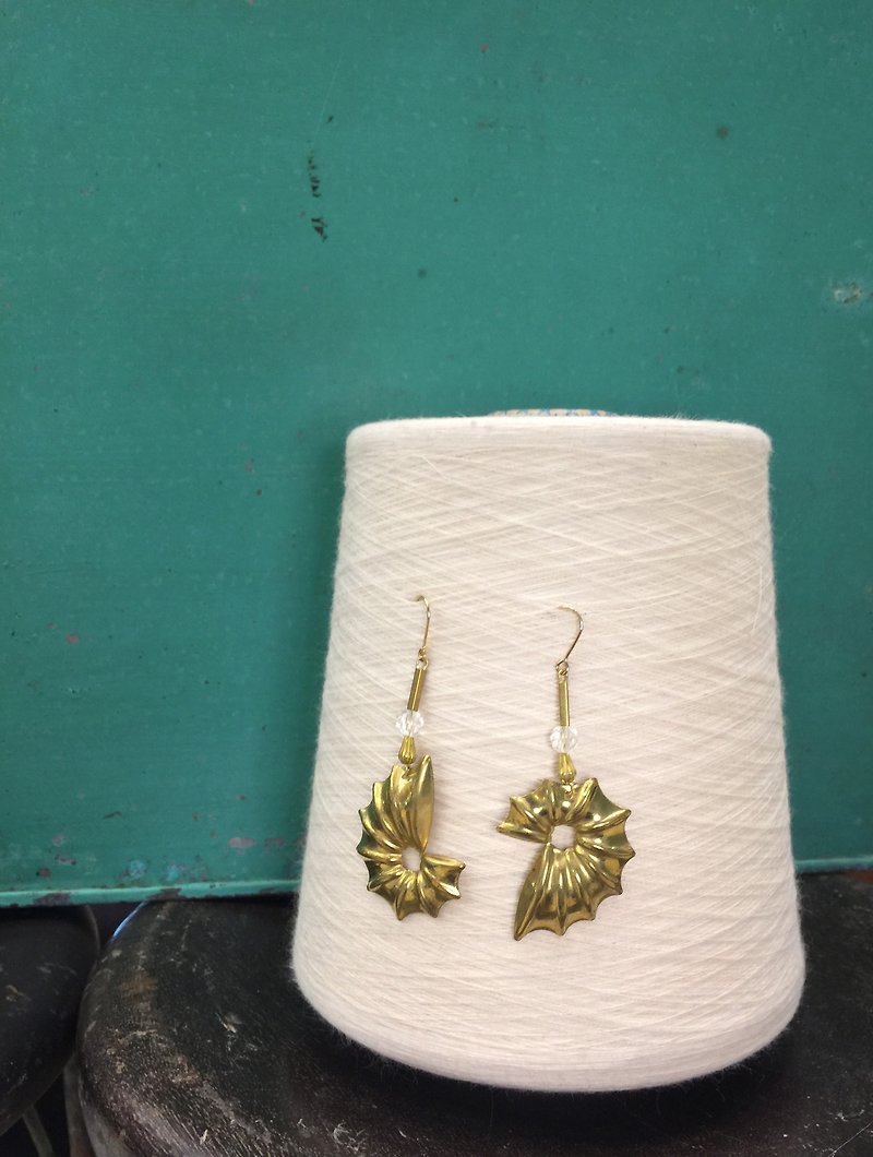 Warm little sun earrings - Earrings & Clip-ons - Other Metals Gold