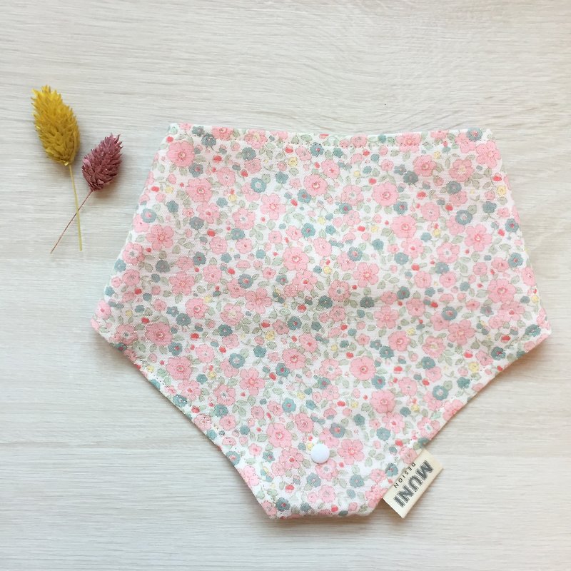 Triangular bib (pink small floral) - ผ้ากันเปื้อน - ผ้าฝ้าย/ผ้าลินิน 