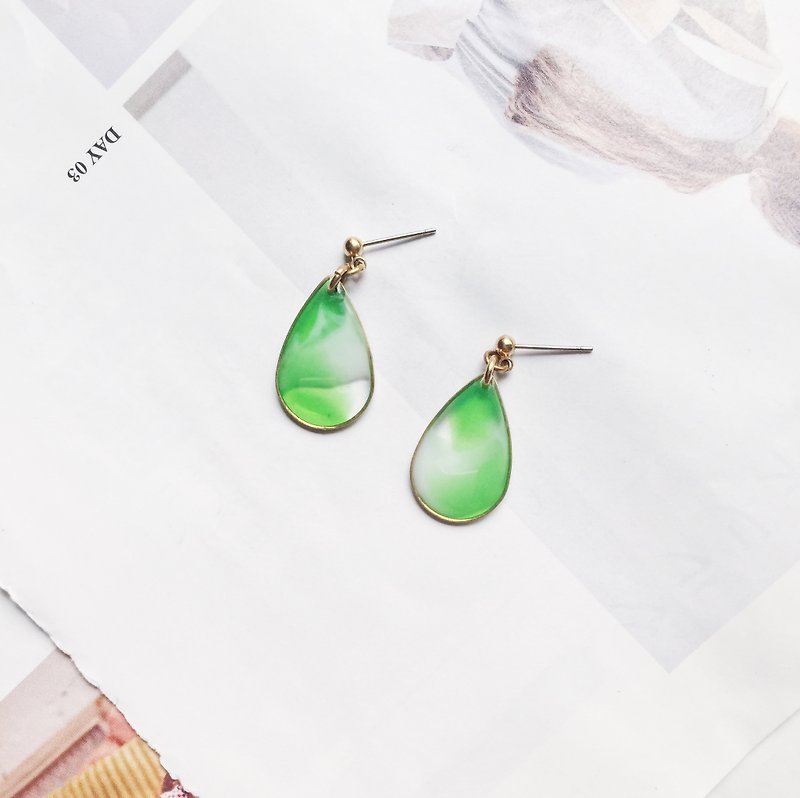 La Don - Water Drop Brass - White Green Ear Pins / Ear Clips - ต่างหู - อะคริลิค สีเขียว