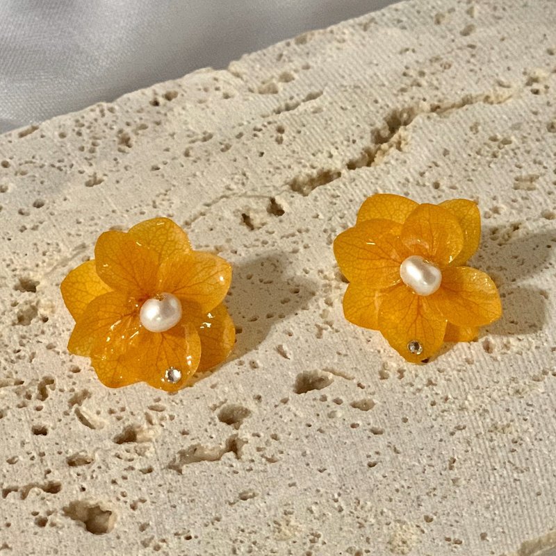 經典日常款 優雅啟程系列 真花 天然珍珠 (耳針/耳夾/耳環) - 耳環/耳夾/耳骨夾 - 植物．花 橘色