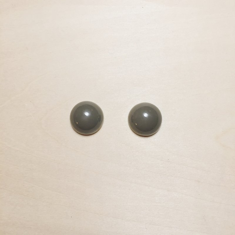Vintage dark gray small balls earrings - ต่างหู - เรซิน สีเทา