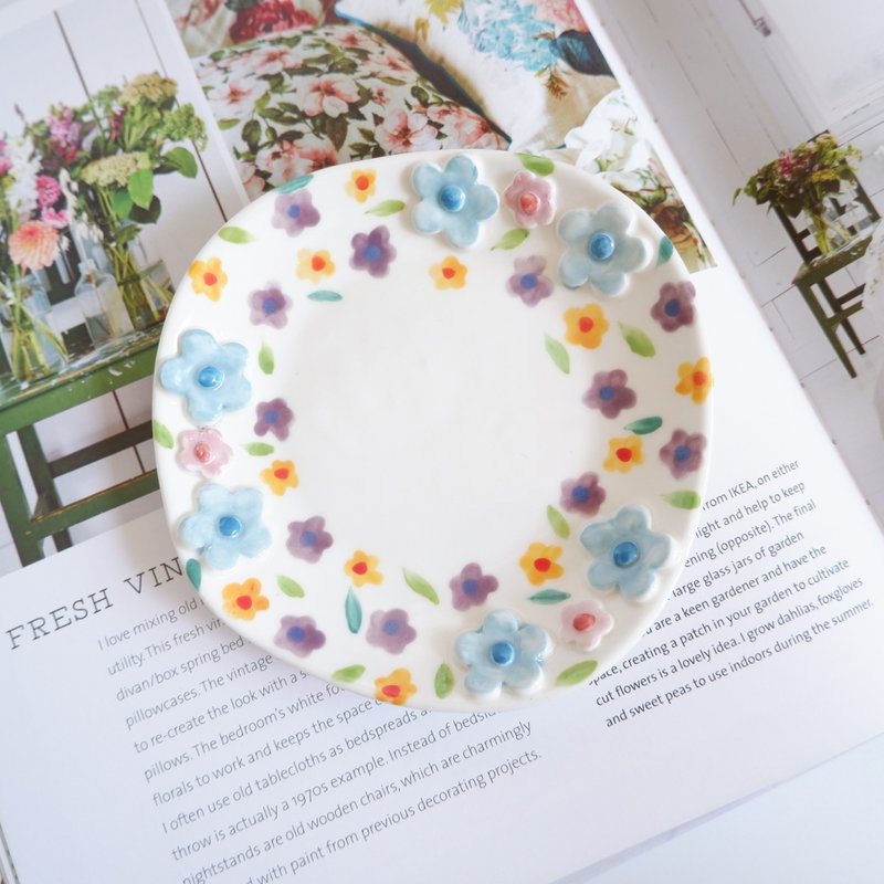 blooming flower trinket 3 | ceramic handmade saucer - ที่รองแก้ว - ดินเผา หลากหลายสี