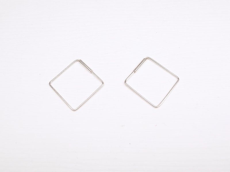 Ermao Silver[square simple sterling silver earrings] a pair