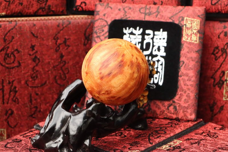 天然崖柏木手把件 木珠 50mm 大尺寸 貢珠 高油微瘤疤 靜心小物 - 手鍊/手環 - 木頭 