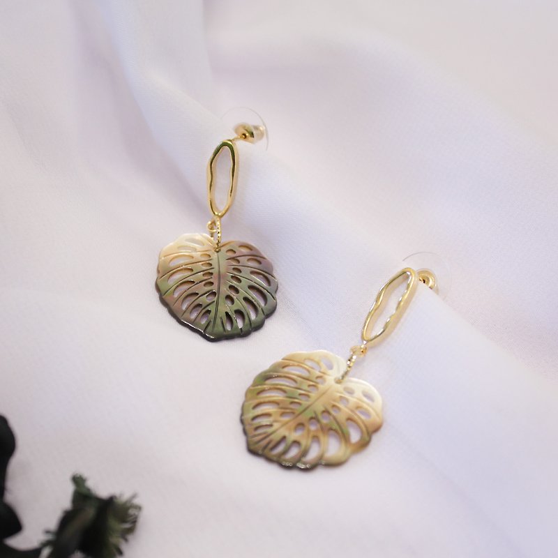 Basket empty turtle back taro natural black butterfly shell 14k real gold plated earrings - ต่างหู - เปลือกหอย สีเขียว